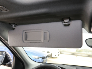 2018sDrive 20i MԽҰb V g