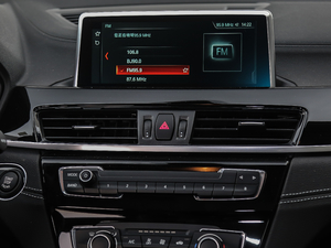 2018sDrive 20i MԽҰb V {L