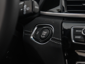 2018sDrive 20i MԽҰb V п؅^