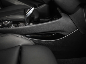 2018sDrive 20i MԽҰb V п؅^