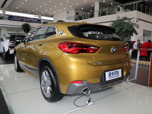 2018款sDrive 25i 领先型M越野套装 国V 左后45度