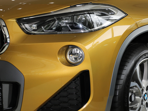 2018sDrive 25i IMԽҰb V ^