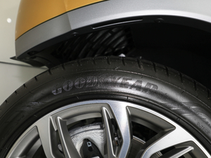 2018sDrive 25i IMԽҰb V ݆̥Ʒ