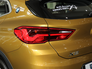 2018sDrive 25i IMԽҰb V ^