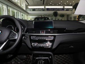 2018sDrive 25i IMԽҰb V п_