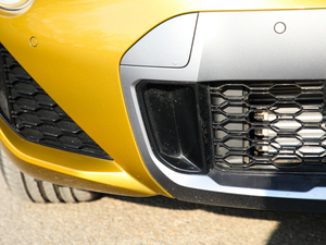 2018xDrive 25i MԽҰb V ^