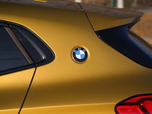 2018xDrive 25i MԽҰb V ^