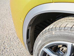 2018xDrive 25i MԽҰb V ^