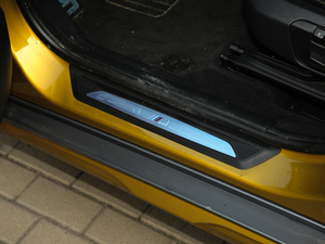 2018xDrive 25i MԽҰb V g