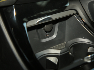 2018xDrive 25i MԽҰb V g