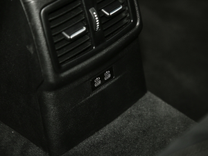 2018xDrive 25i MԽҰb V g