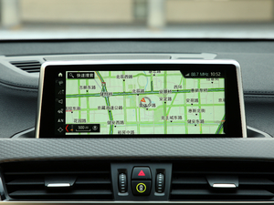 2018xDrive 25i MԽҰb V п؅^