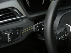 2018xDrive 25i MԽҰb V п؅^