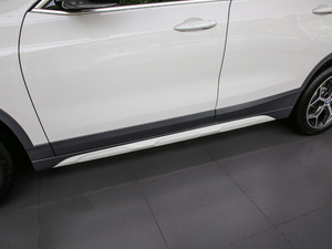 2018sDrive 20i MԽҰb V ^