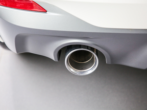 2018sDrive 20i MԽҰb V ^