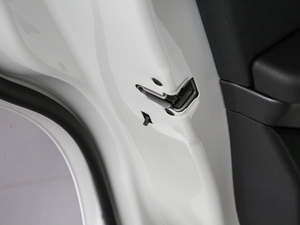 2018sDrive 20i MԽҰb (gu)V g