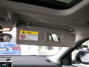 2018sDrive 20i MԽҰb (gu)V g