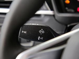2018款sDrive 20i M越野套装 国V 中控区