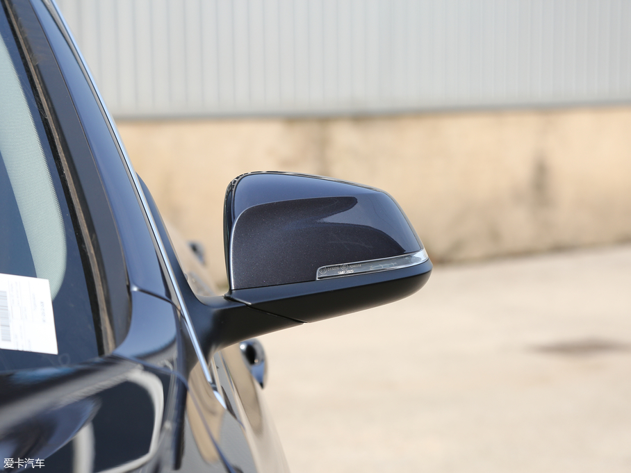 2018R3ϵGT 320i AOӋb