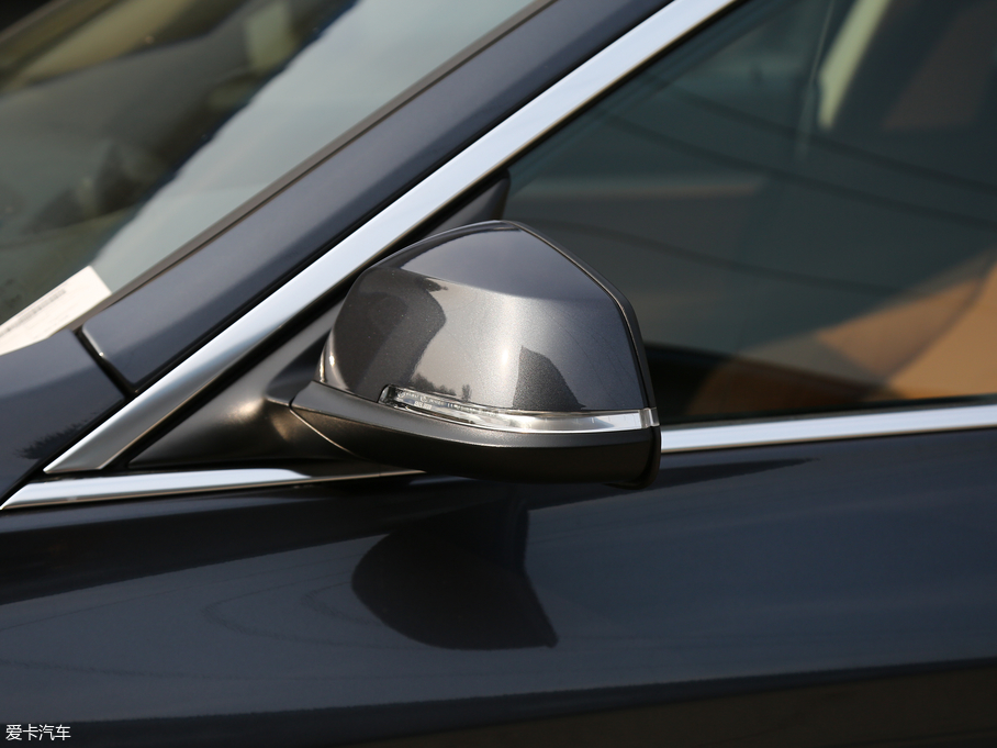 2018R3ϵGT 320i AOӋb