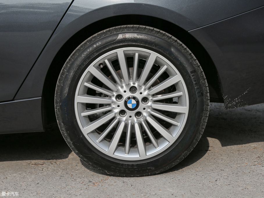 2018R3ϵGT 320i AOӋb