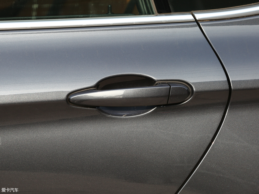 2018R3ϵGT 320i AOӋb