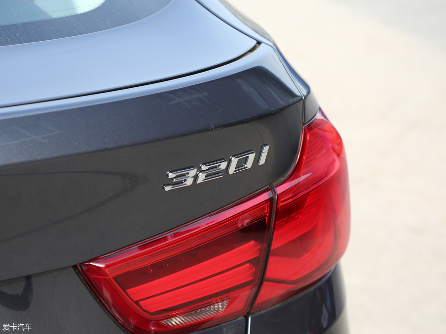 2018R3ϵGT 320i AOӋb