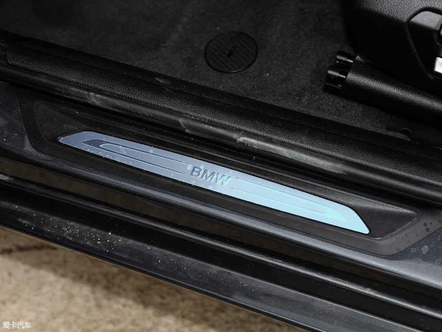 2018R3ϵGT 320i AOӋb