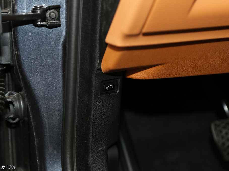 2018R3ϵGT 320i AOӋb