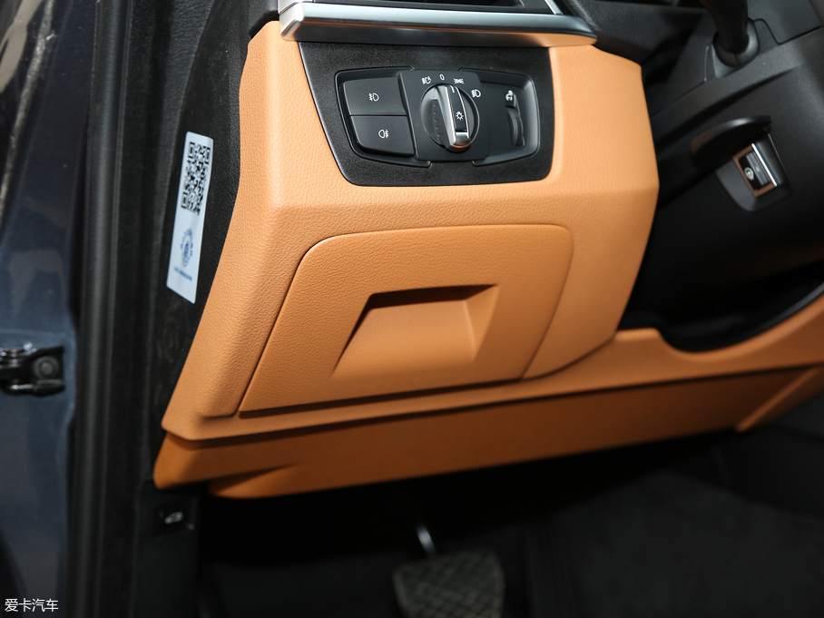 2018R3ϵGT 320i AOӋb