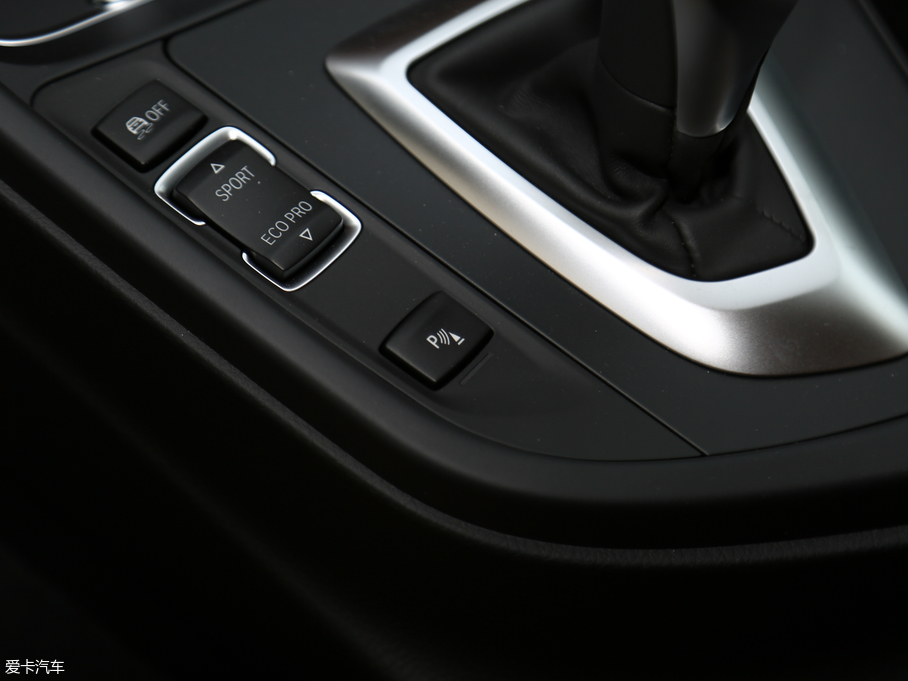 2018R3ϵGT 320i AOӋb