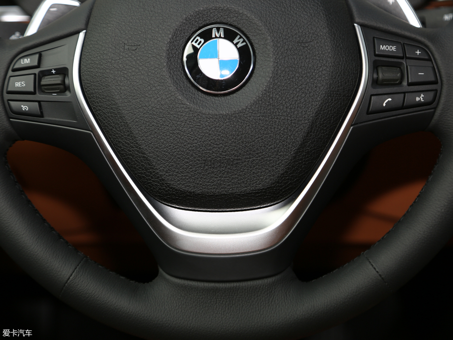 2018R3ϵGT 320i AOӋb