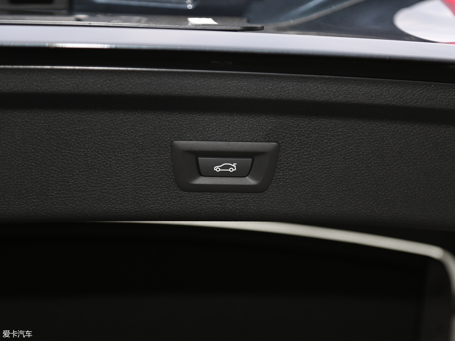 2018R3ϵGT 320i AOӋb