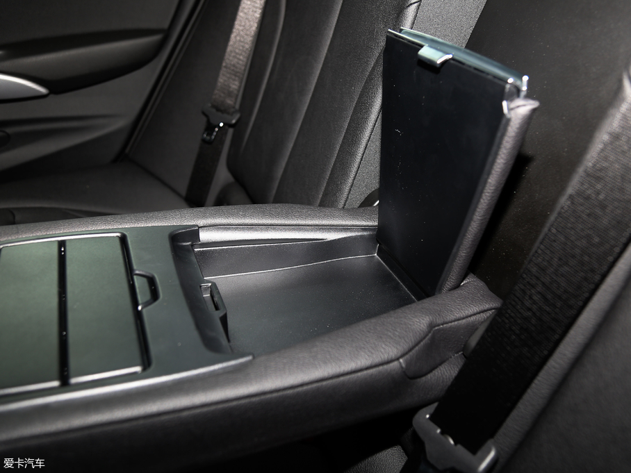 2018R3ϵGT 320i M \