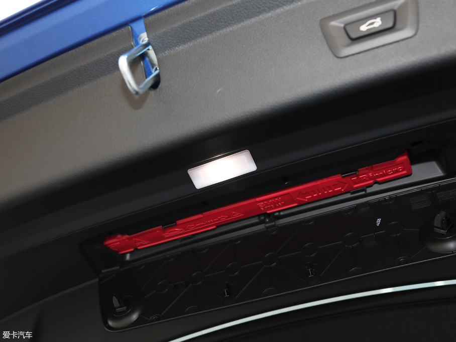 2018R3ϵGT 320i M \