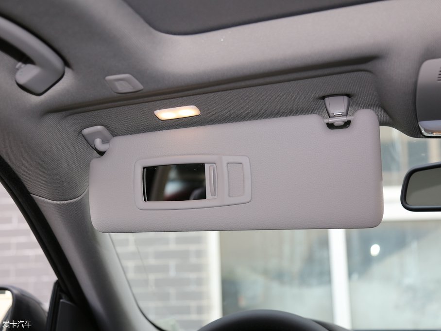 2018R3ϵGT 320i r(sh)