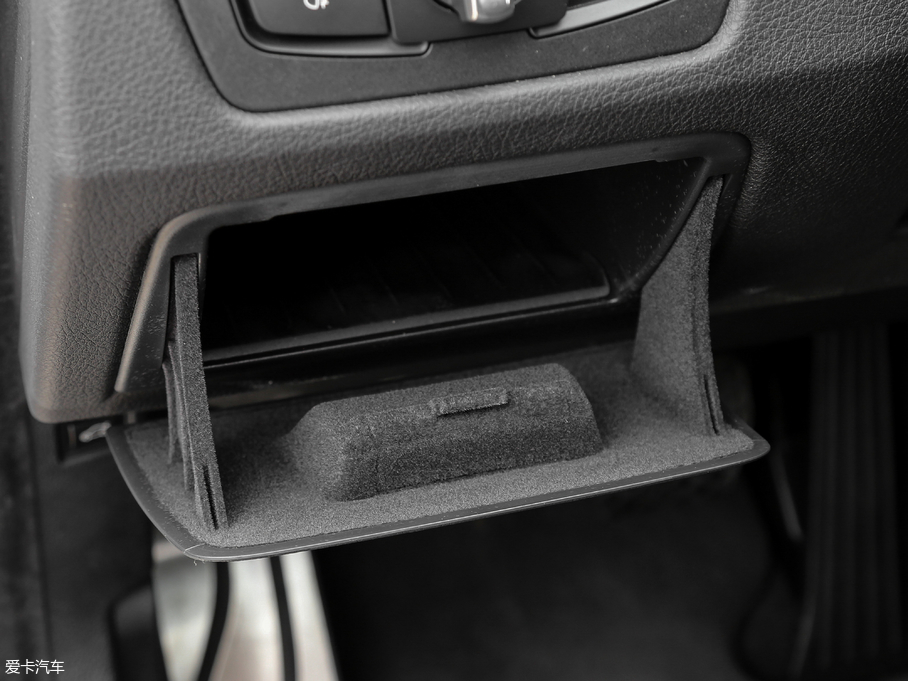 2018R3ϵGT 320i M \