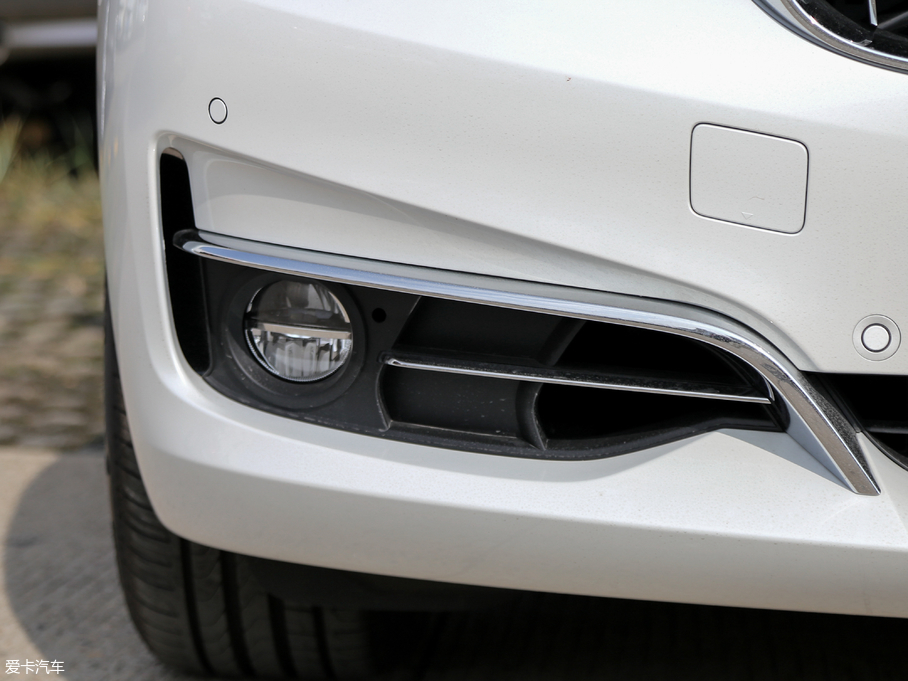 2018R3ϵGT 320i AOӋb