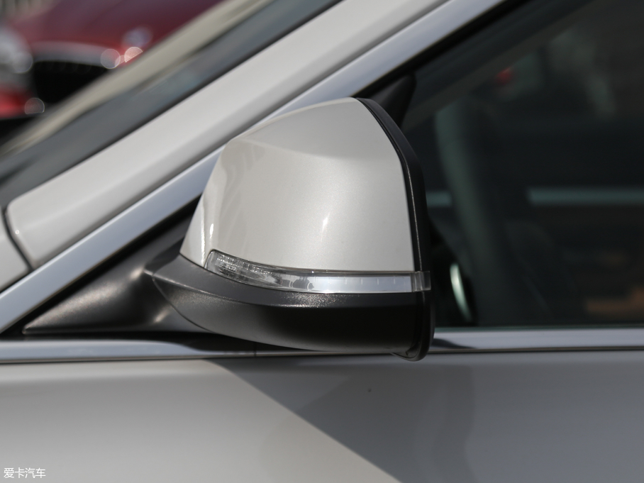 2018R3ϵGT 320i AOӋb