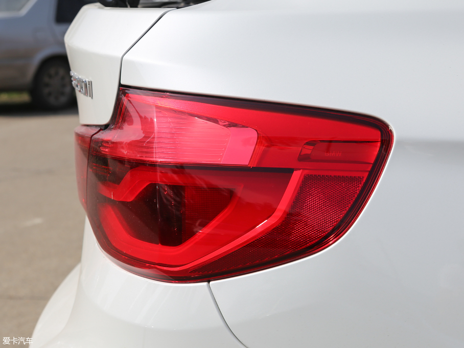 2018R3ϵGT 320i AOӋb