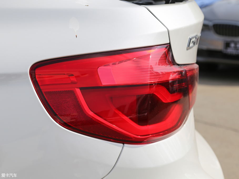 2018R3ϵGT 320i AOӋb