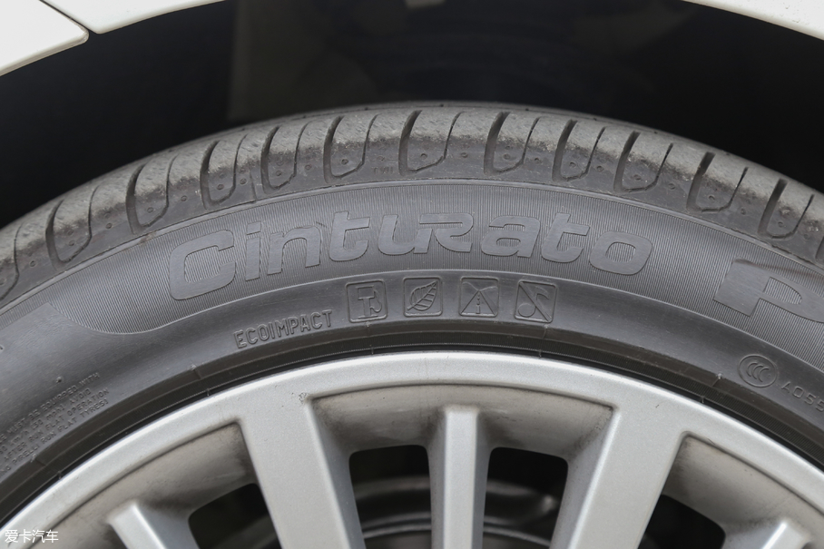 2018R3ϵGT 320i AOӋb