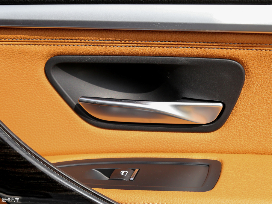 2018R3ϵGT 320i AOӋb