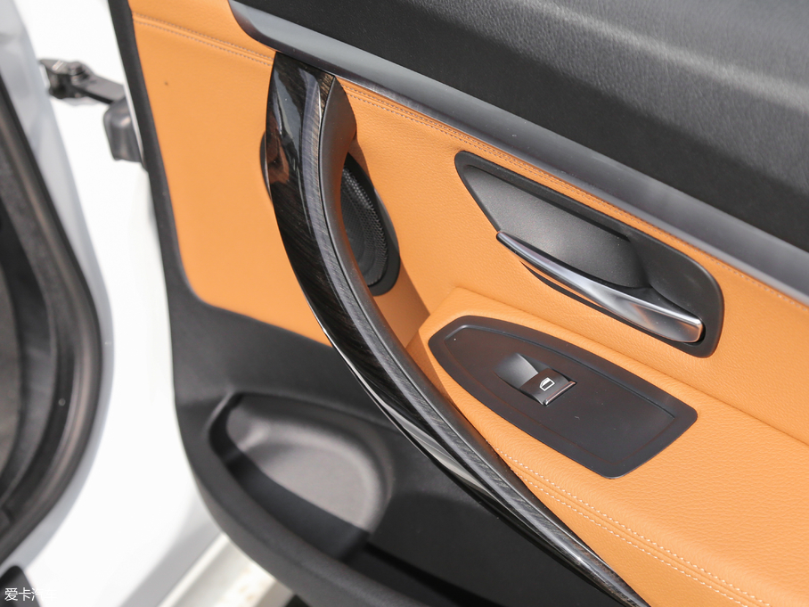 2018R3ϵGT 320i AOӋb