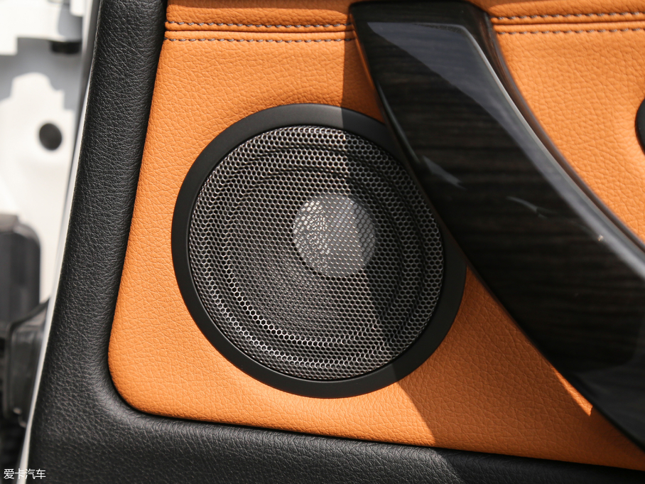 2018R3ϵGT 320i AOӋb