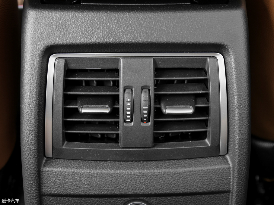 2018R3ϵGT 320i AOӋb