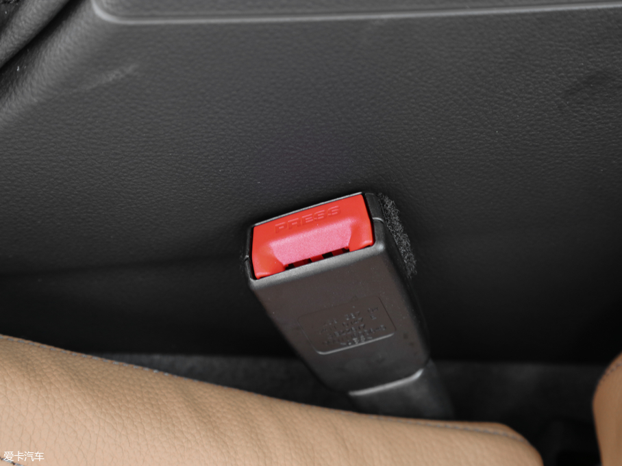 2018R3ϵGT 320i AOӋb