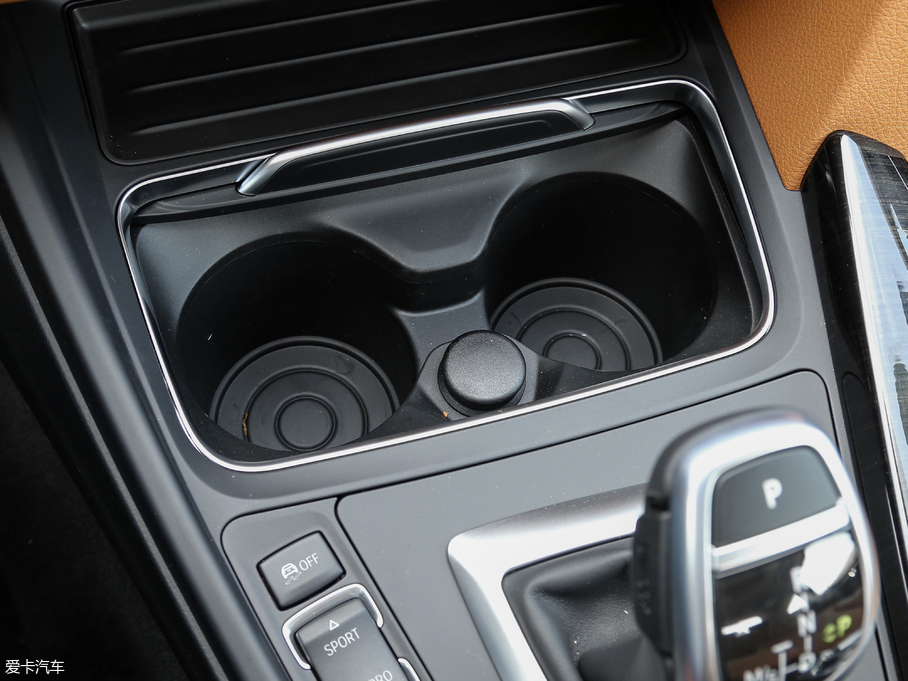 2018R3ϵGT 320i AOӋb