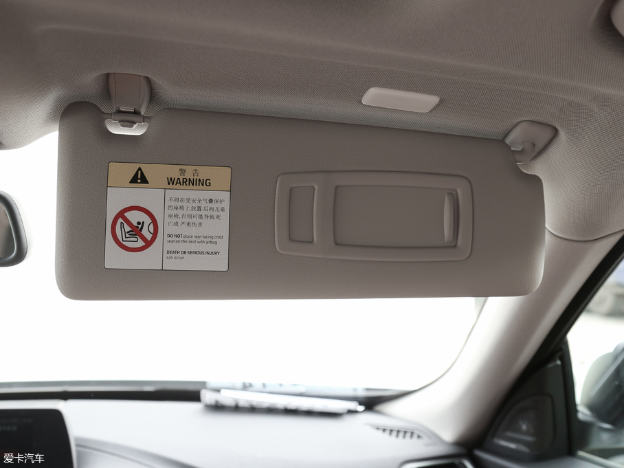 2018R3ϵGT 320i AOӋb