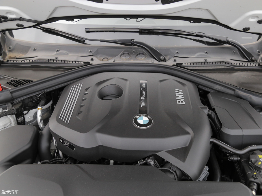 2018R3ϵGT 320i AOӋb